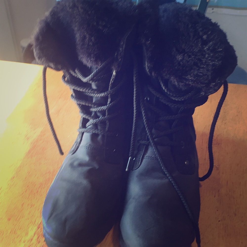 Khombu Black Womens Snow Winter Boots